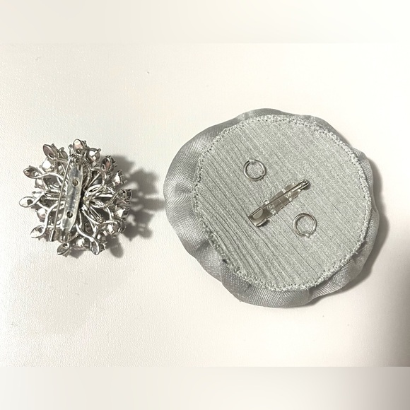 Stella & Dot Broaches - Picture 2 of 5